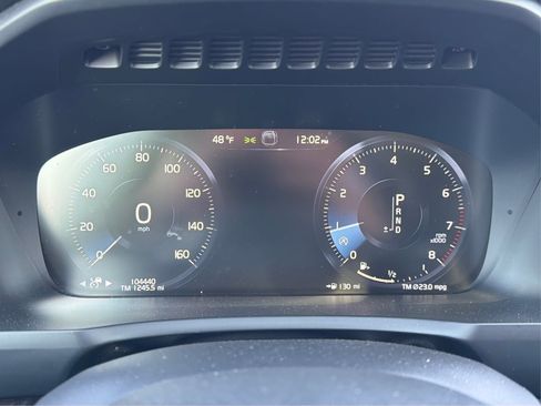 Used 2017 Volvo XC90 T6 Momentum w/ Vision Package image 20