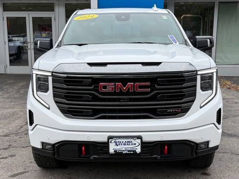 Used 2024 GMC Sierra 1500 AT4 w/ AT4 Preferred Package AWD/4WD image 2