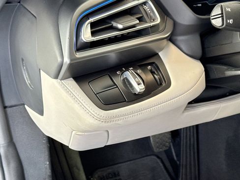 Used 2015 BMW i8 image 10
