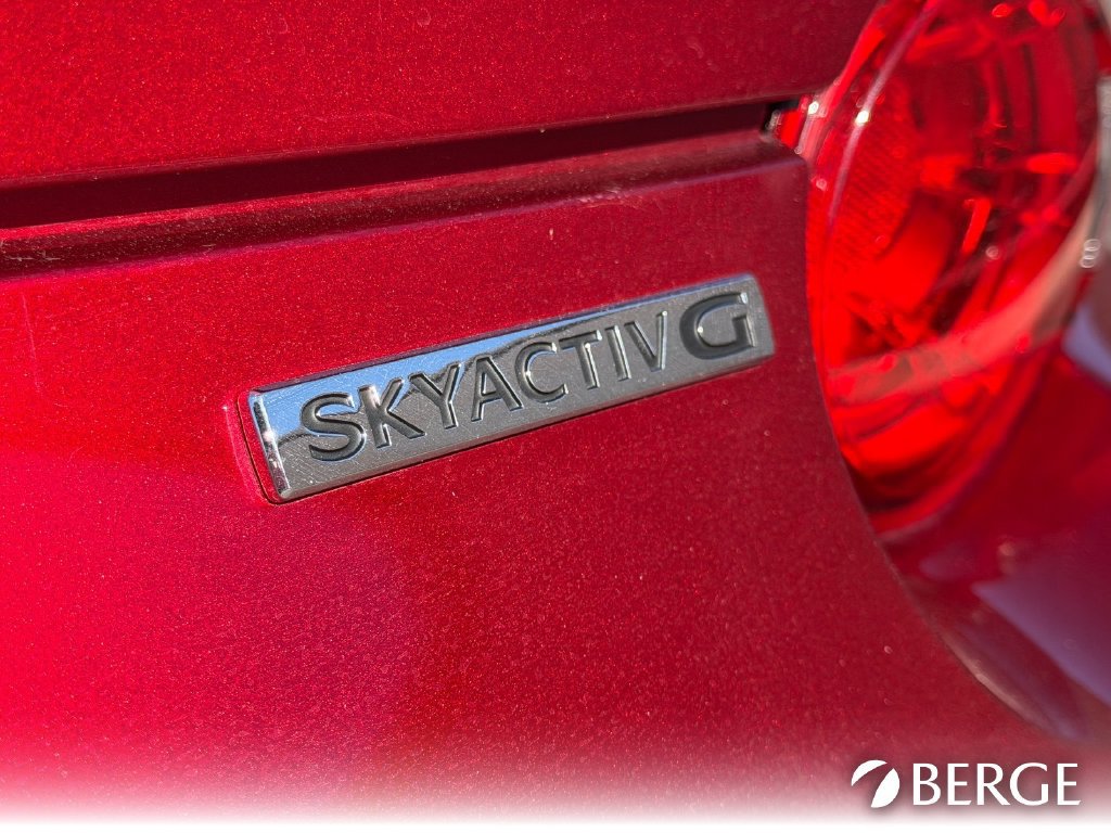 Used 2022 MAZDA MX-5 Miata Grand Touring RWD image 16