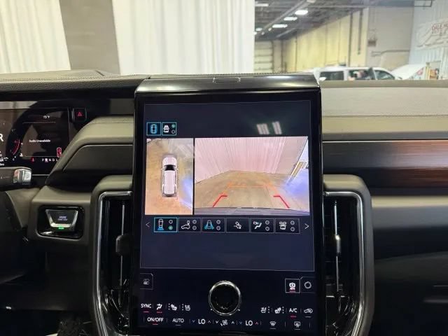 New 2026 GMC Yukon Denali w/ Denali Reserve Package AWD/4WD image 19