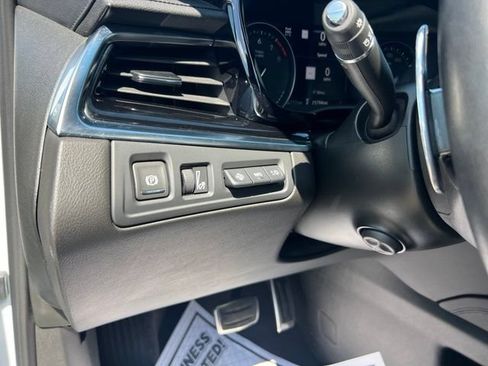 Used 2024 Cadillac XT6 Sport w/ Technology Package AWD/4WD image 9