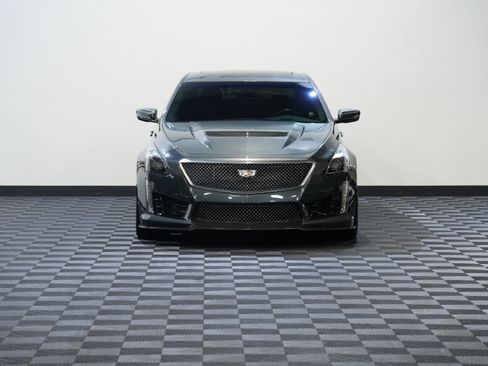 Used 2016 Cadillac CTS V w/ Luxury Package RWD image 4