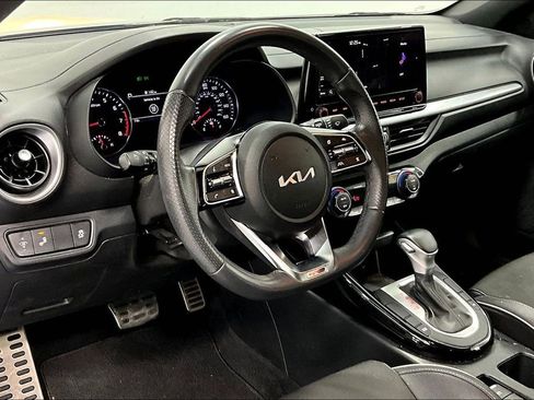 Used 2024 Kia Forte GT-Line image 16