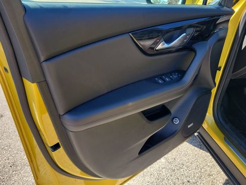 Used 2023 Chevrolet Blazer RS AWD/4WD image 21