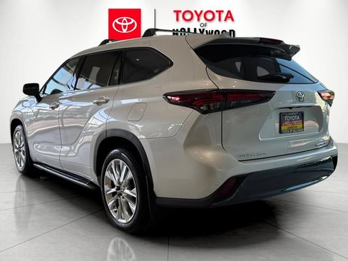New 2026 Toyota Highlander Limited AWD/4WD image 5