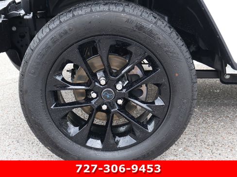 Used 2024 Jeep Wrangler Sahara w/ Technology Group image 14