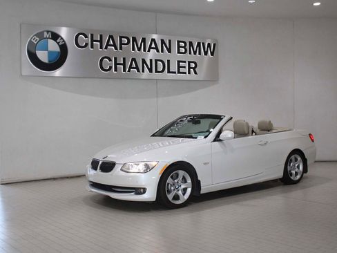 Used 2012 BMW 335i Convertible image 2