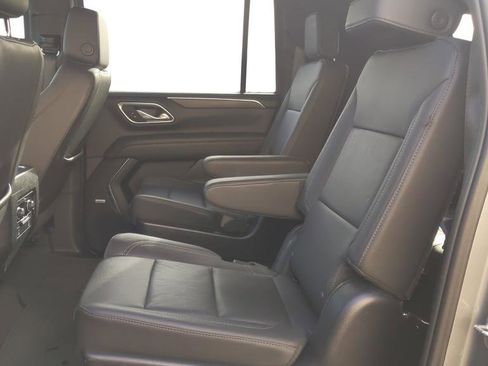 Used 2023 Chevrolet Suburban Z71 w/ Luxury Package image 30