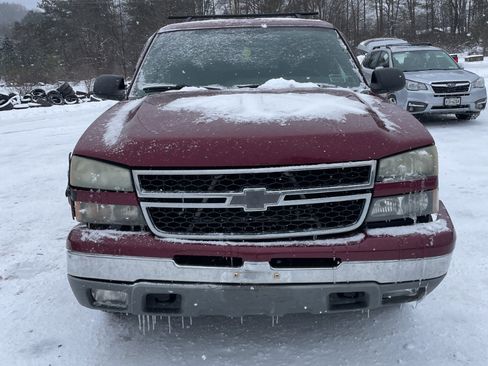Used 2006 Chevrolet Silverado 1500 LT w/ Light Duty Power Package image 2