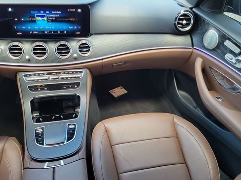 Used 2023 Mercedes-Benz E 350 Sedan image 16