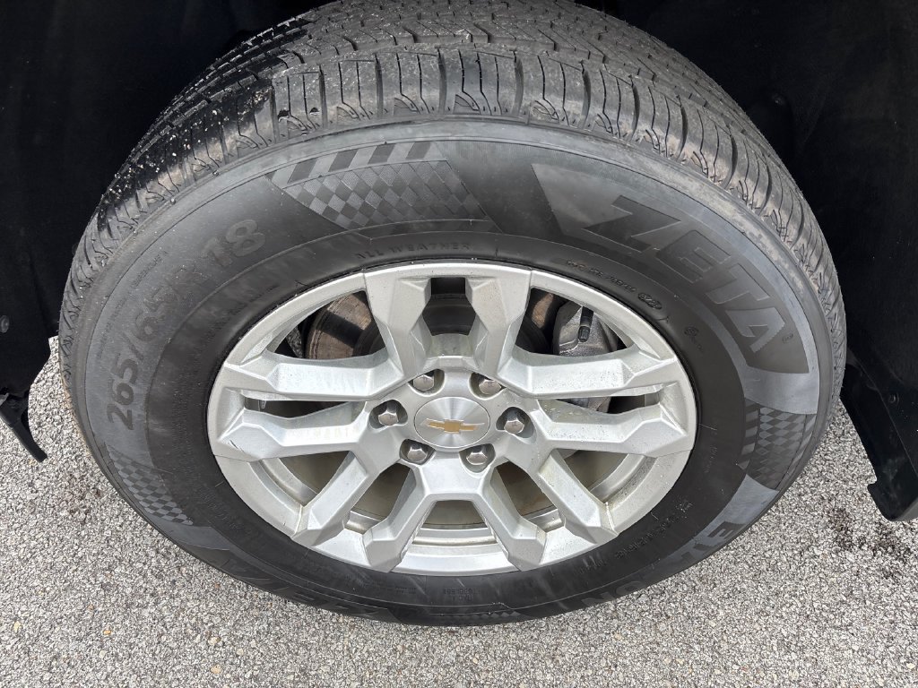 Used 2023 Chevrolet Silverado 1500 LT AWD/4WD image 5