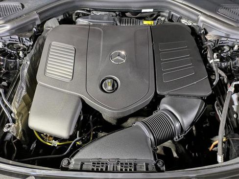 Certified 2025 Mercedes-Benz GLC 300 image 21