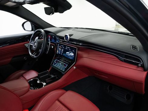 Used 2023 Maserati Grecale Modena image 26