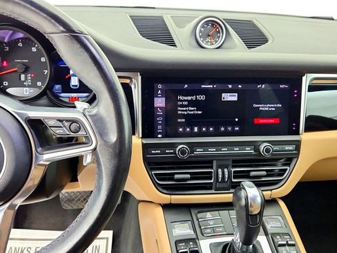 Used 2020 Porsche Macan w/ Premium Package Plus AWD/4WD image 16