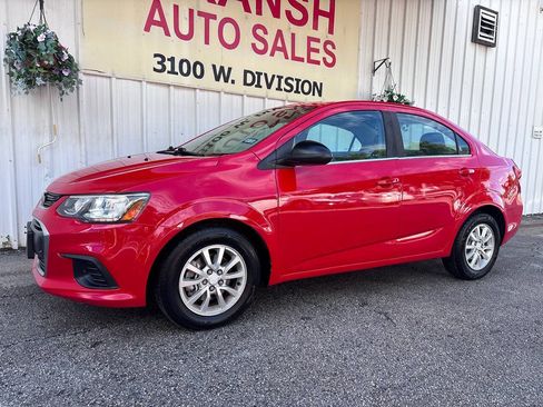 Used 2017 Chevrolet Sonic LT FWD image 5