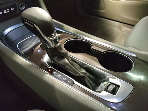 Used 2022 Chevrolet Malibu LT FWD image 26