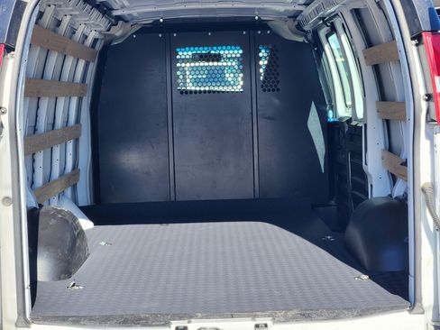 Used 2024 Chevrolet Express 2500 w/ Driver Convenience Package image 17