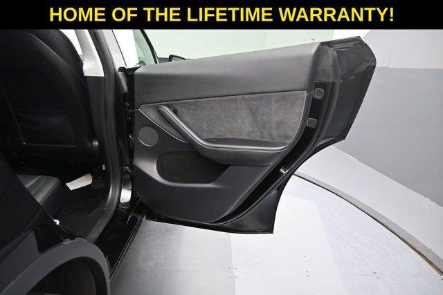 Used 2023 Tesla Model Y Long Range AWD/4WD image 56