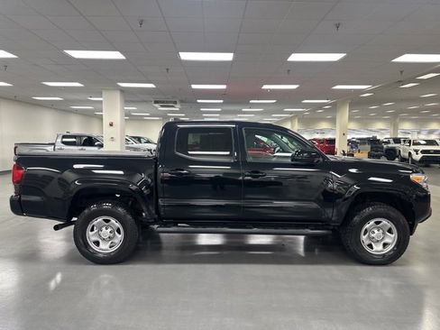 Certified 2019 Toyota Tacoma SR w/ SR Convenience Package image 8