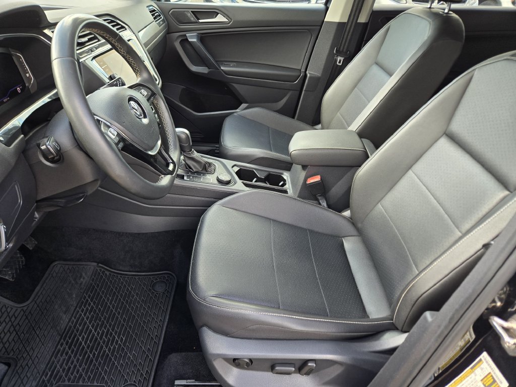 Used 2021 Volkswagen Tiguan SEL AWD/4WD image 15