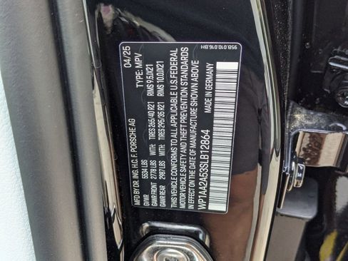 Used 2025 Porsche Macan Turbo image 30