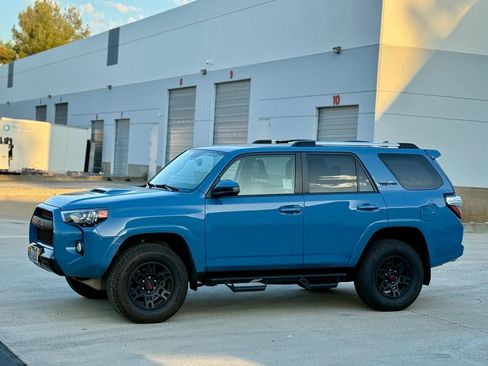 Used 2018 Toyota 4Runner TRD Pro AWD/4WD image 3