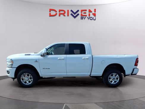 Used 2024 RAM 2500 Laramie AWD/4WD image 2