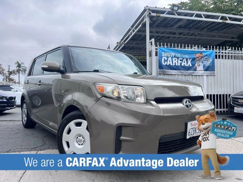 Used 2012 Scion xB image 2