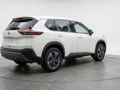 Used 2025 Nissan Rogue SV AWD/4WD image 9