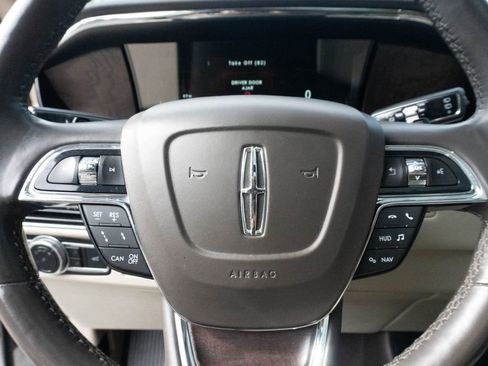 Used 2019 Lincoln Navigator Select w/ Technology Package RWD image 29
