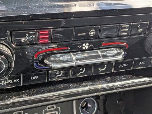 New 2025 Jeep Grand Cherokee Limited image 24