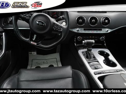 Used 2020 Kia Stinger GT1 RWD image 17