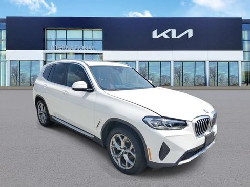 Used 2024 BMW X3 xDrive30i w/ Convenience Package AWD/4WD image 2