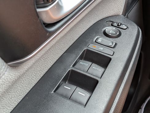 Used 2019 Honda CR-V EX image 23
