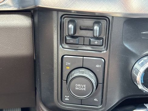 Used 2025 Ford F250 King Ranch w/ Chrome Package AWD/4WD image 39