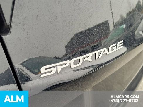 Used 2025 Kia Sportage SX image 5