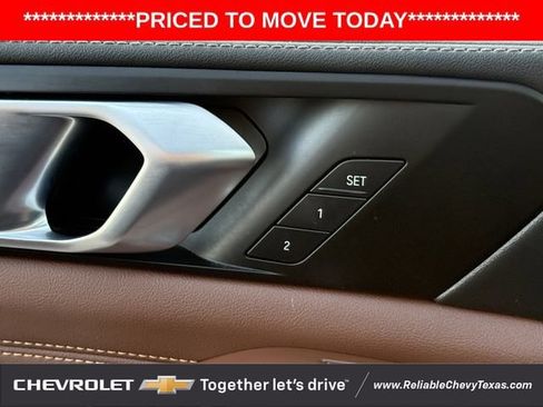 Used 2024 BMW X5 xDrive50e w/ Parking Assistance Package AWD/4WD image 25