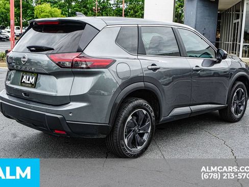 Used 2025 Nissan Rogue SV FWD image 5