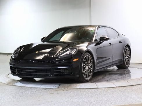 Used 2018 Porsche Panamera 4S image 13