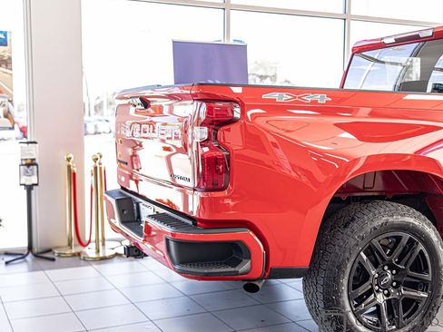 Used 2022 Chevrolet Silverado 1500 Custom w/ LPO, Dark Essentials Package AWD/4WD image 16