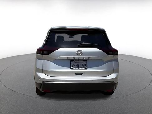 Used 2025 Nissan Rogue SV FWD image 12