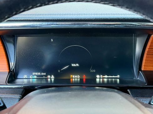 Used 2019 Lincoln Navigator Reserve AWD/4WD image 37