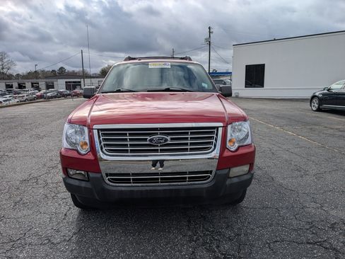 Used 2008 Ford Explorer Sport Trac XLT image 2