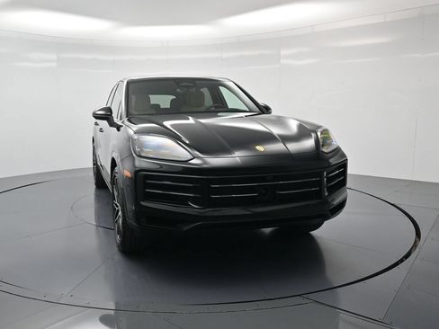Certified 2026 Porsche Cayenne AWD/4WD image 33