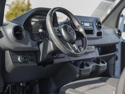 Used 2019 Mercedes-Benz Sprinter 144 Cargo image 18