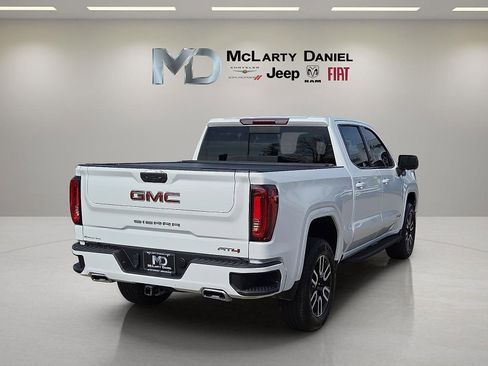 Used 2022 GMC Sierra 1500 AT4 w/ AT4 Preferred Package image 5