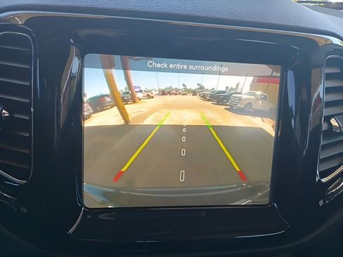 Used 2020 Jeep Compass Limited AWD/4WD image 16