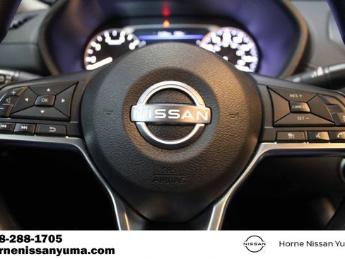 Used 2024 Nissan Sentra SV FWD image 9