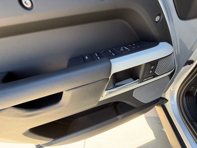 Certified 2023 Land Rover Defender 130 SE AWD/4WD image 11